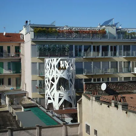 Bells & Flowers تورينو